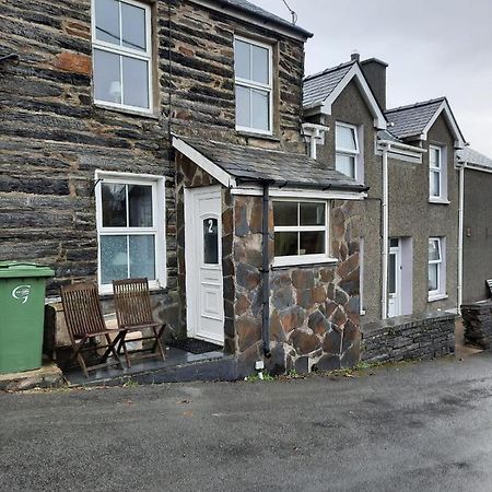Snowdonia Rock Cottage - Cosy And Pet Friendly Penrhyndeudreath Buitenkant foto