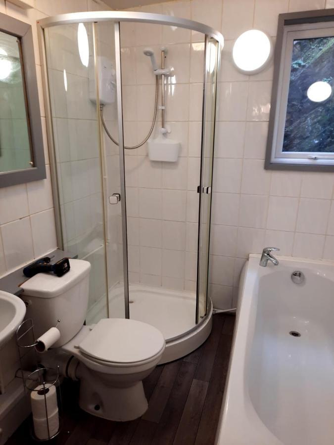 Snowdonia Rock Cottage - Cosy And Pet Friendly Penrhyndeudreath Buitenkant foto