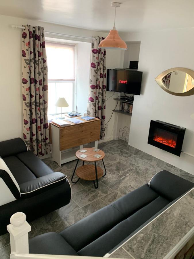 Snowdonia Rock Cottage - Cosy And Pet Friendly Penrhyndeudreath Buitenkant foto