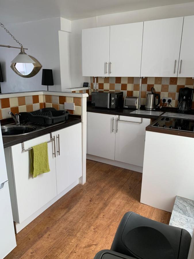 Snowdonia Rock Cottage - Cosy And Pet Friendly Penrhyndeudreath Buitenkant foto